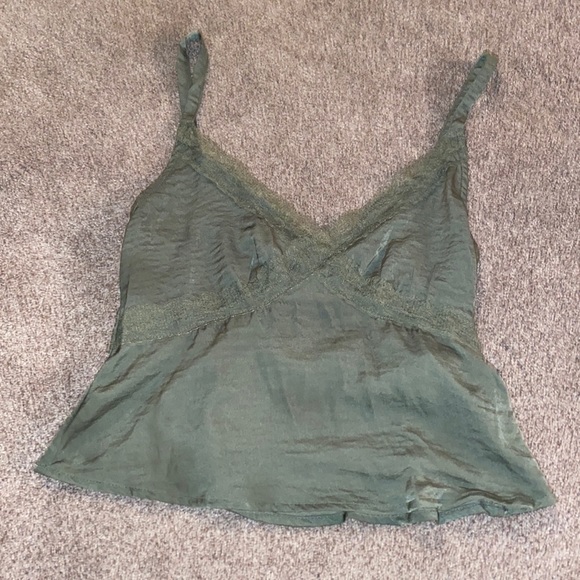 4/$10✨blouse tank top with lace - Picture 1 of 5